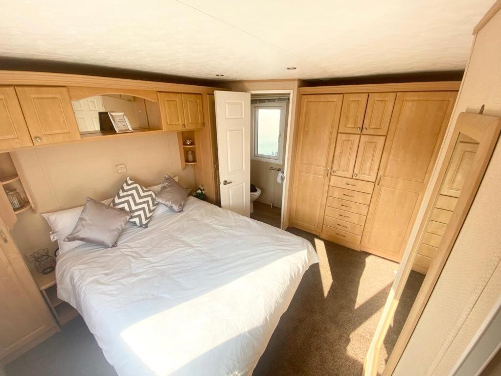 Luxury 2 Bedroom 2 Bathroom Caravan-Small Sofa 1 Pers Saint Osyth Kültér fotó