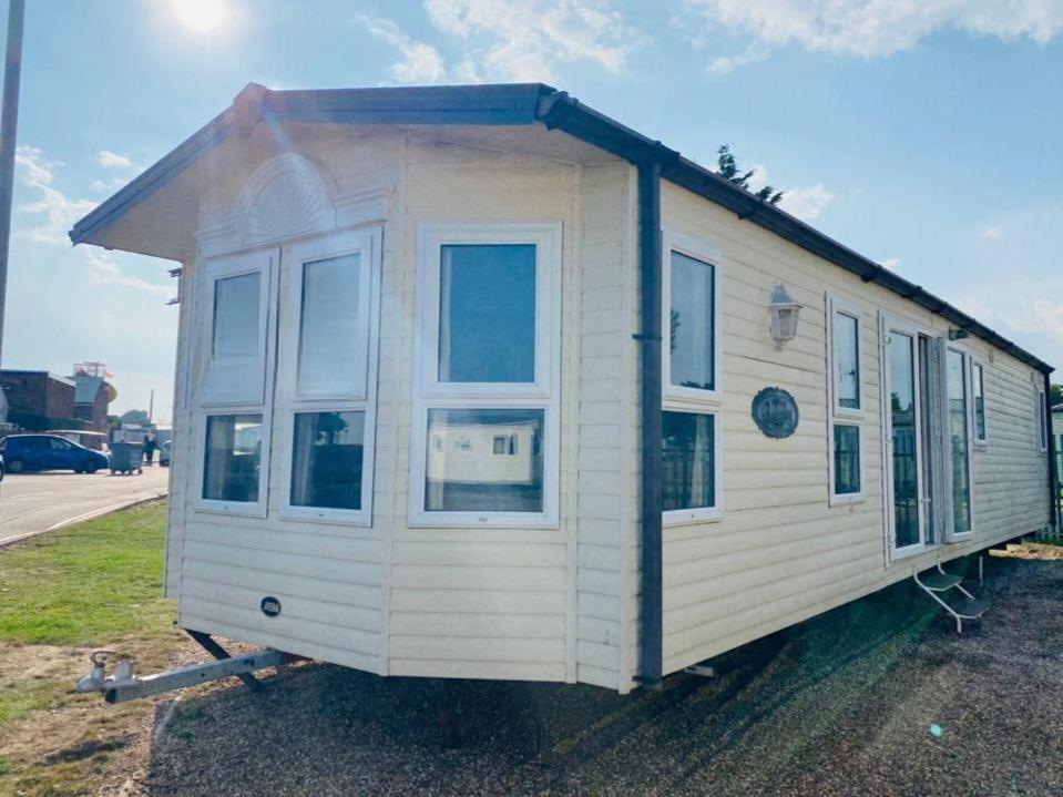 Luxury 2 Bedroom 2 Bathroom Caravan-Small Sofa 1 Pers Saint Osyth Kültér fotó